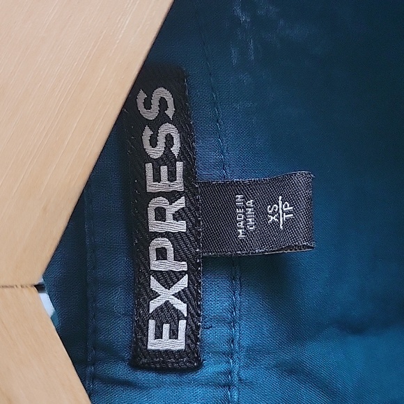 Express Blouse - Picture 2 of 2